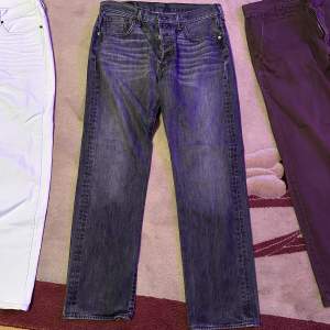 501 levi’s jeans storlek W33 L32