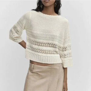 Trekvartsärmad tröja  - Tröja i fint skick från Mango, tryck gärna på köp nu💕