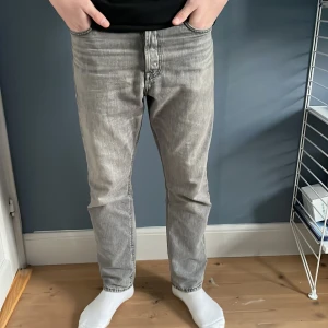 Chris jeans  - Ett par riktigt feta jack and Jones chris/Loose jeans i storlek 29/32 Riktigt bra skick 8/10 Priset är inte hugget i sten!