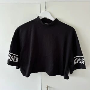 Crop top  - Med hög krage använd ett fåtal gånger 