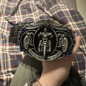 Harley Davidson Skärp - Såååå snyggt skärp som ja nyss fick hem men det är tyvärr för stort på mig🙏Så bra skick inga defekter alls!