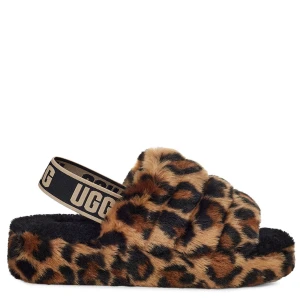 Ugg tofflor  - Säljer mina fina uggtofflor, använd 1 gång då dom var för stora, köptes för 1600kr, säljer för 600 +frakt. Strlk 39