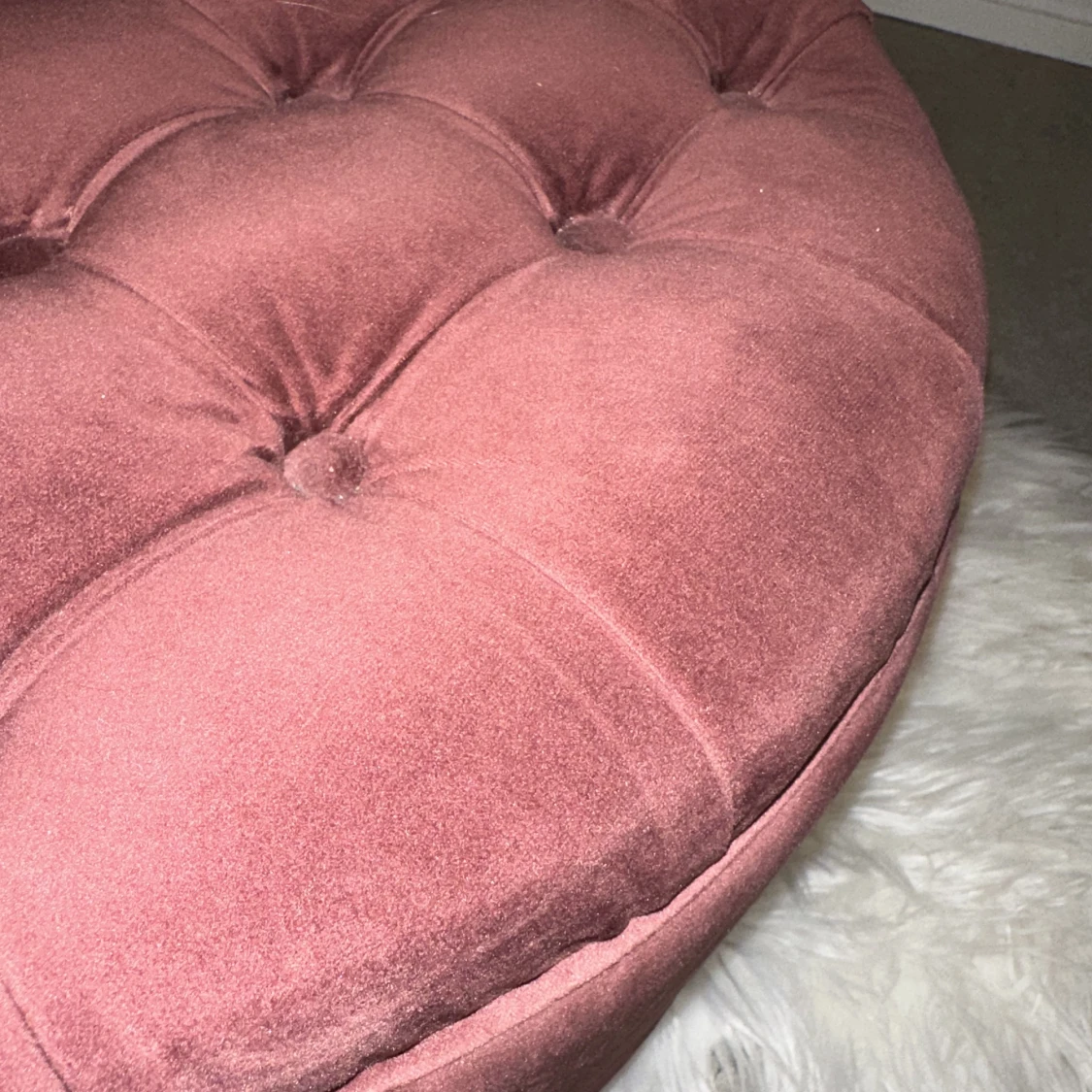 Fåtölj med tillhörande sittpuff  - 90