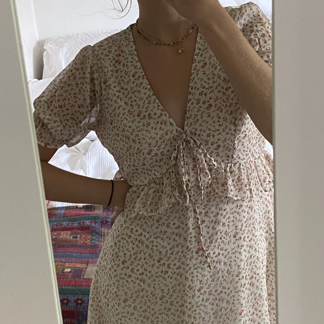 Blommig klänning (storlek S)  - 90