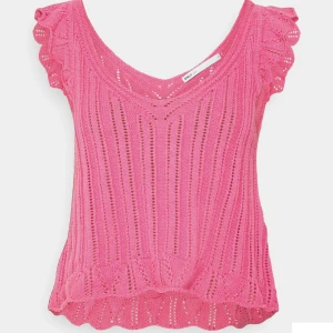 Rosa topp💕 - Fin rosa sommartopp, endast testat och därav i mycket bra skick! 💞hör av dig för fler bilder eller frågor💞💞