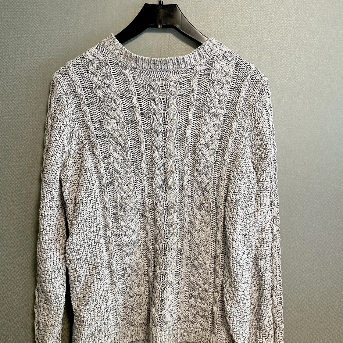 Kabelstickad hösttröja  - 90