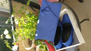 Blå klackskor & Handväska - Festlig set i blå. Använda endast 1 gång, väldigt bra skick.  