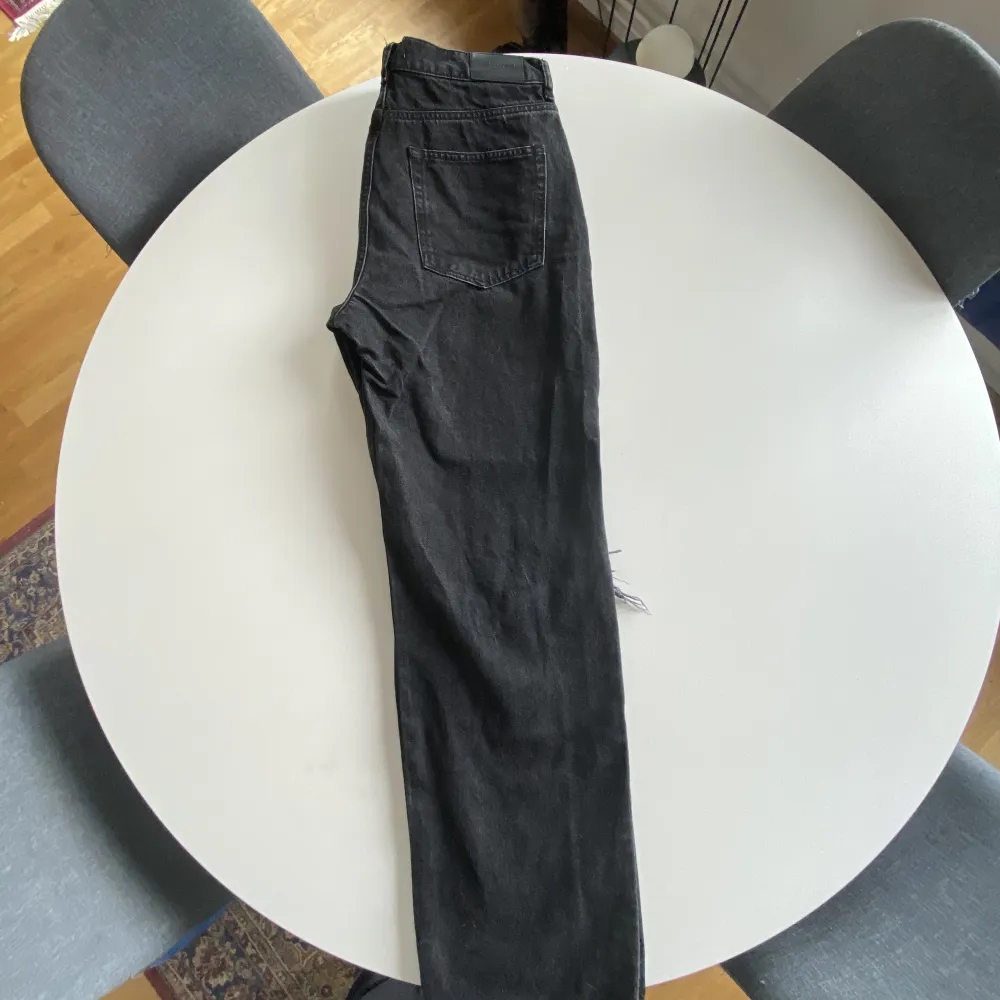 Jeans från Ginatricot i modellen ”idun wide jeans” använda men i bra skick!. Jeans & Byxor.