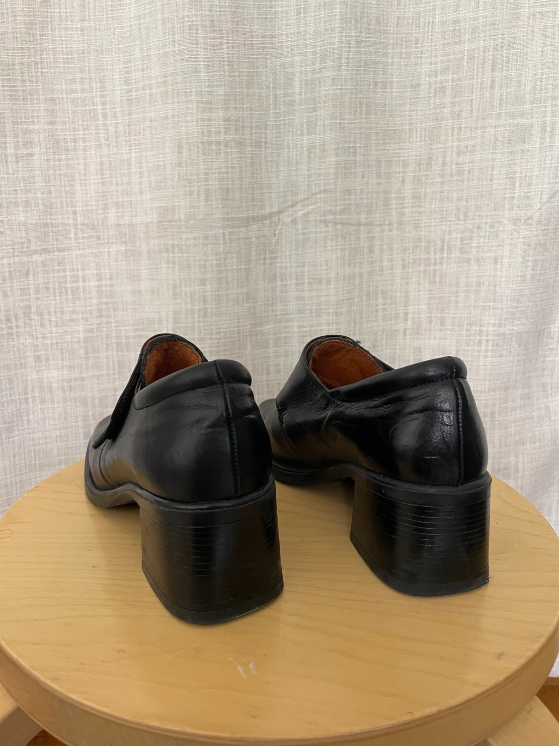 Svart läder sko med klack - 90