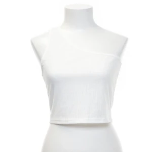 Topp - Säljer denna köpt från Sellpy då den var för stor för mig, jätte fint skick, skriv för mer info och frakt tillkommer ❤️