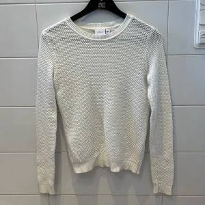 Stickad tröja  - Bra skick och Stockholm stil  