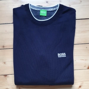 Hugo Boss Green - Hugo Boss Green   Jumper Navy  Strlk L  Använd 1-2 ggr, nyskick
