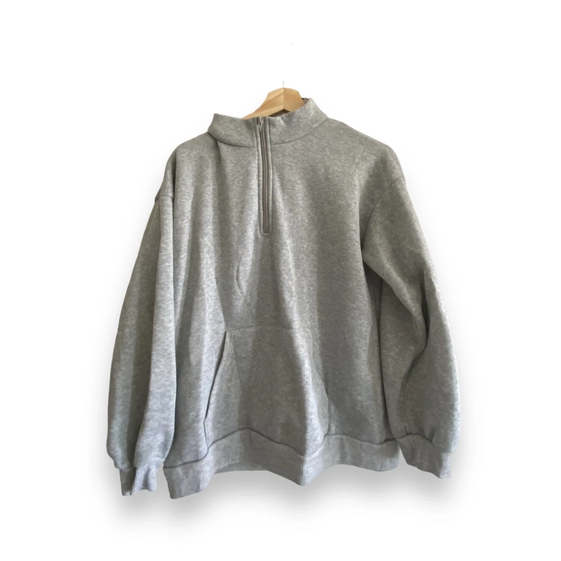 Grå sweatshirt med dragkedja  - 90