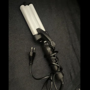 Ny vågtång.  - Jag säljer min vågtång då den har aldrig kommit till användning. Helt ny. Kan gå ner i pris, skriv angående frågor! 😊