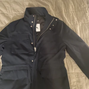 J.Lindeberg jacka - Helt ny jacka i storlek S men passar M inga defekter