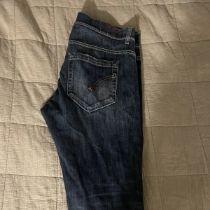 Dondup jeans - Dondup jeans i modellen george storlek 31 i fint skick.