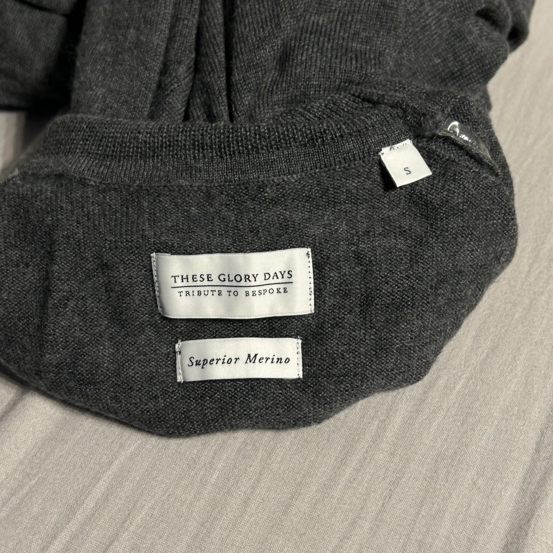 Grå polotröja - 90