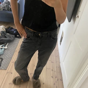 Jeans - Säljer dessa jeans från zara storlek 36