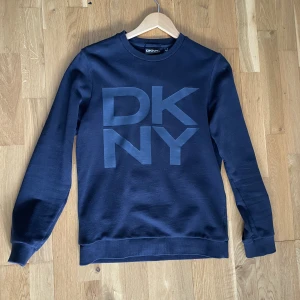 DKNY tröja S - Tröja S