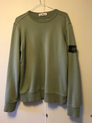 Stone island - Storlek S men passar på M