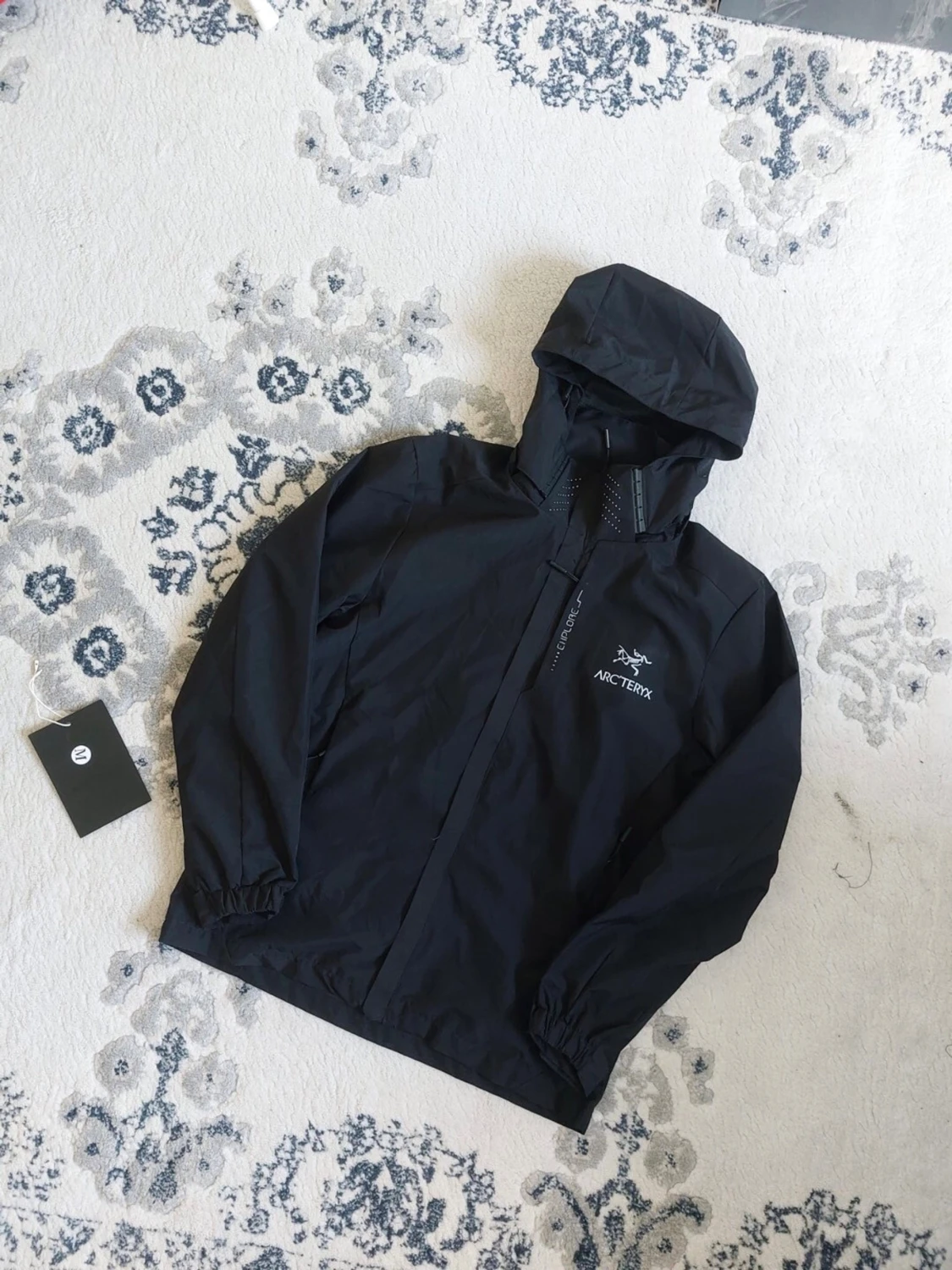 Svart vindjacka från Arc'teryx
