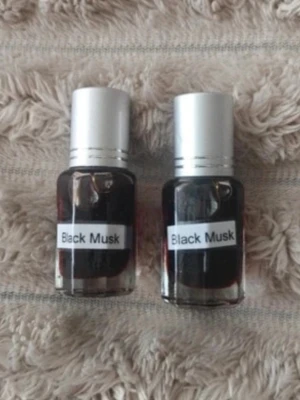 Black Musk parfymolja  - Två flaskor Black Musk parfymolja 