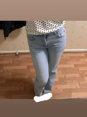 Flare jeans Gina - Flare jeans gina strl 32