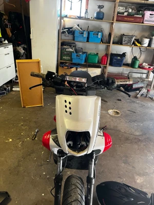 Moped styre 22mm - Tja! Säljer styret då jag ej använder de längre , har fågelpinne till det. Nästan som nytt