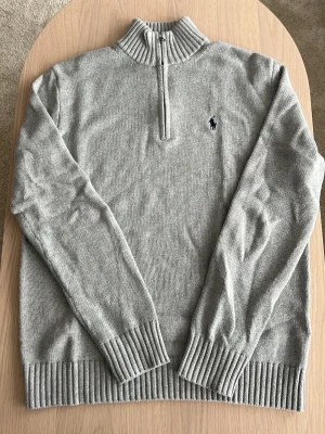 Ralph Lauren Polo Quarter 1/4 Zip Sweatshirt - Som ny. Strl M