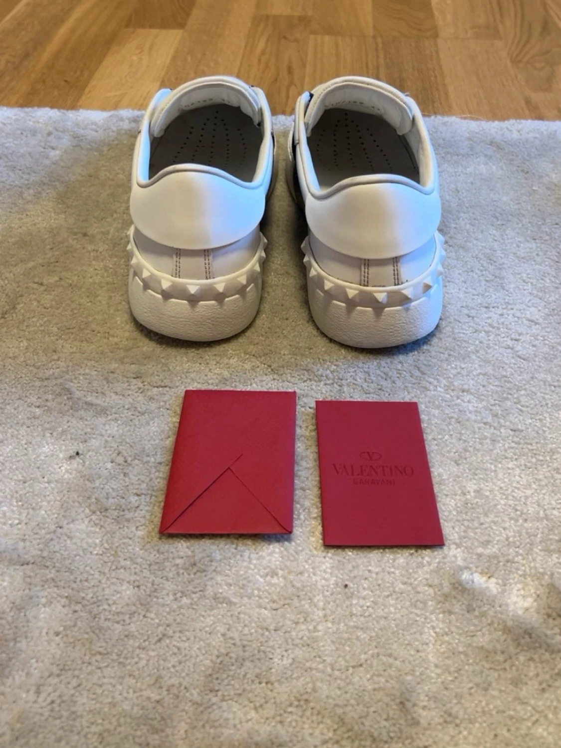 Valentino opens - 3