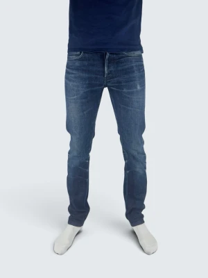 Apc selvedge jeans petit - Storlek: W29 (37cm), L(101cm) || Skick: Mycket bra skick|| Nypris: Ca 2500kr || Följ för liknande produkter 🌊🍾