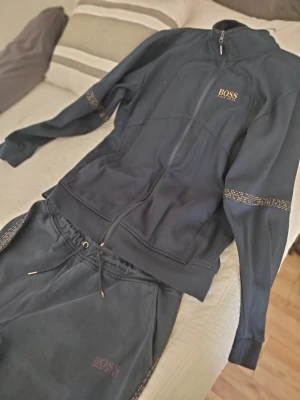 Hugo boss - Dubbel set 2 xl köpt utlandet 