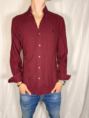 Ralph Lauren Skjorta - Snygg skjorta till hösten. Modellen 180cm, 64kg