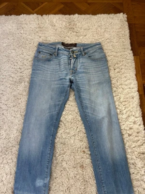 Jacob Cohën jeans - Hej! Säljer dessa Jacob Cohën jeans för extremt bra pris, passar på personer mellan 175-180 ungefär. Skriv gärna om ni har fler frågor!