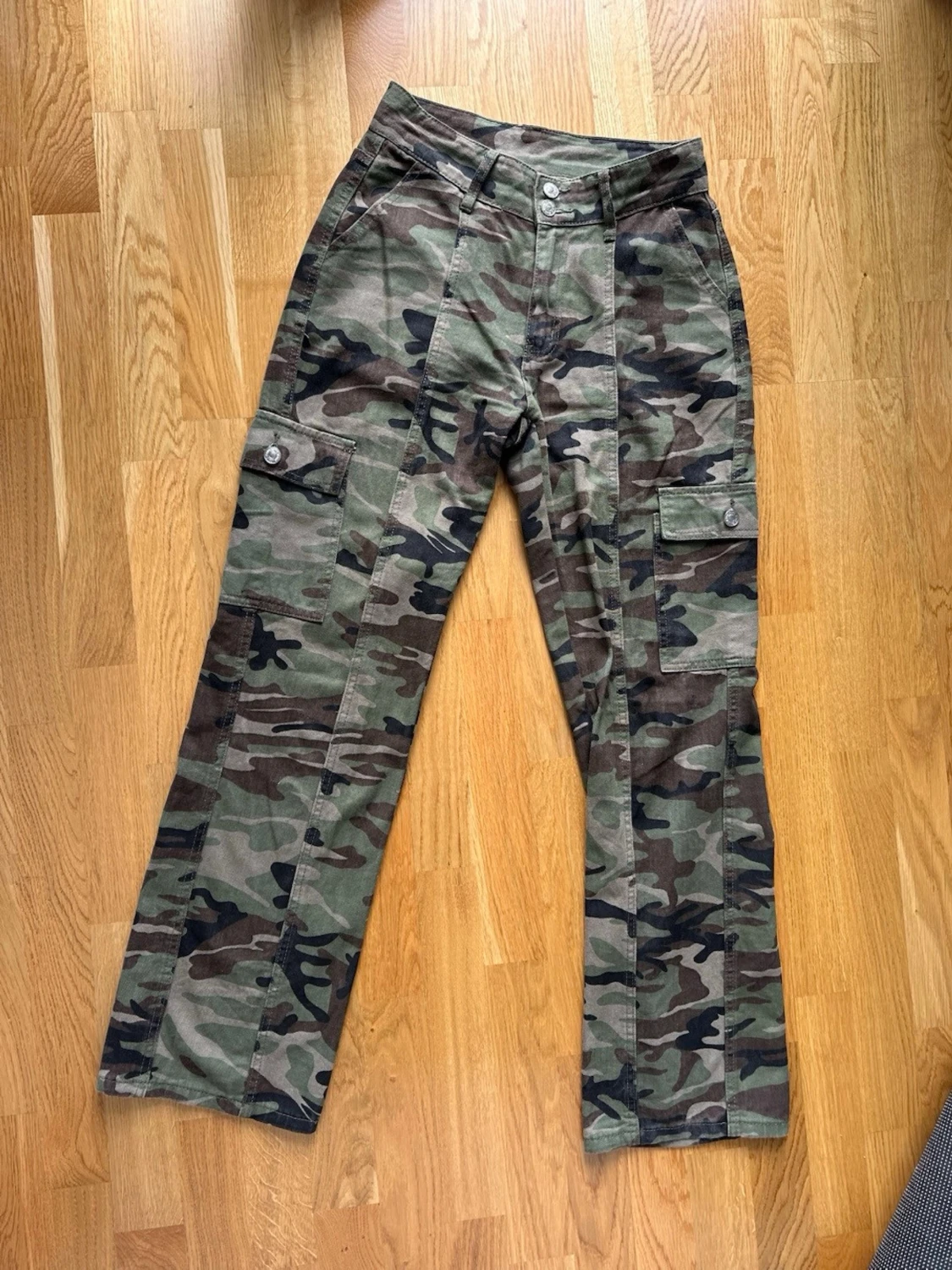 Cargobyxor i camouflage - 1