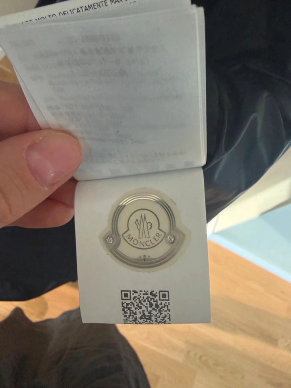 Svart pufferjacka från Moncler - 5