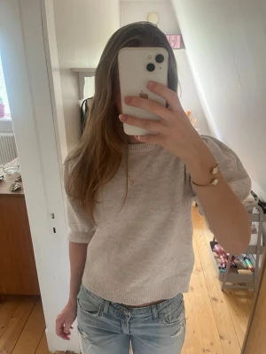 stickad topp - använd väldigt lite