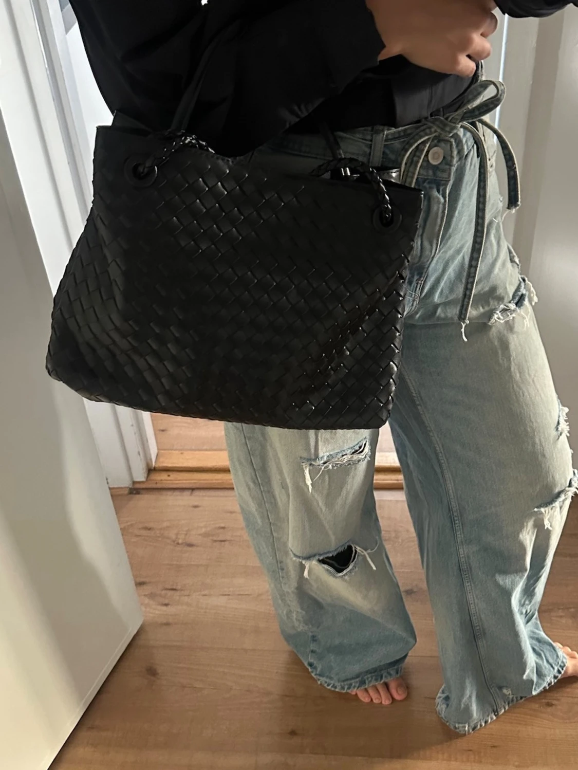 Svart flätad väska  - 2