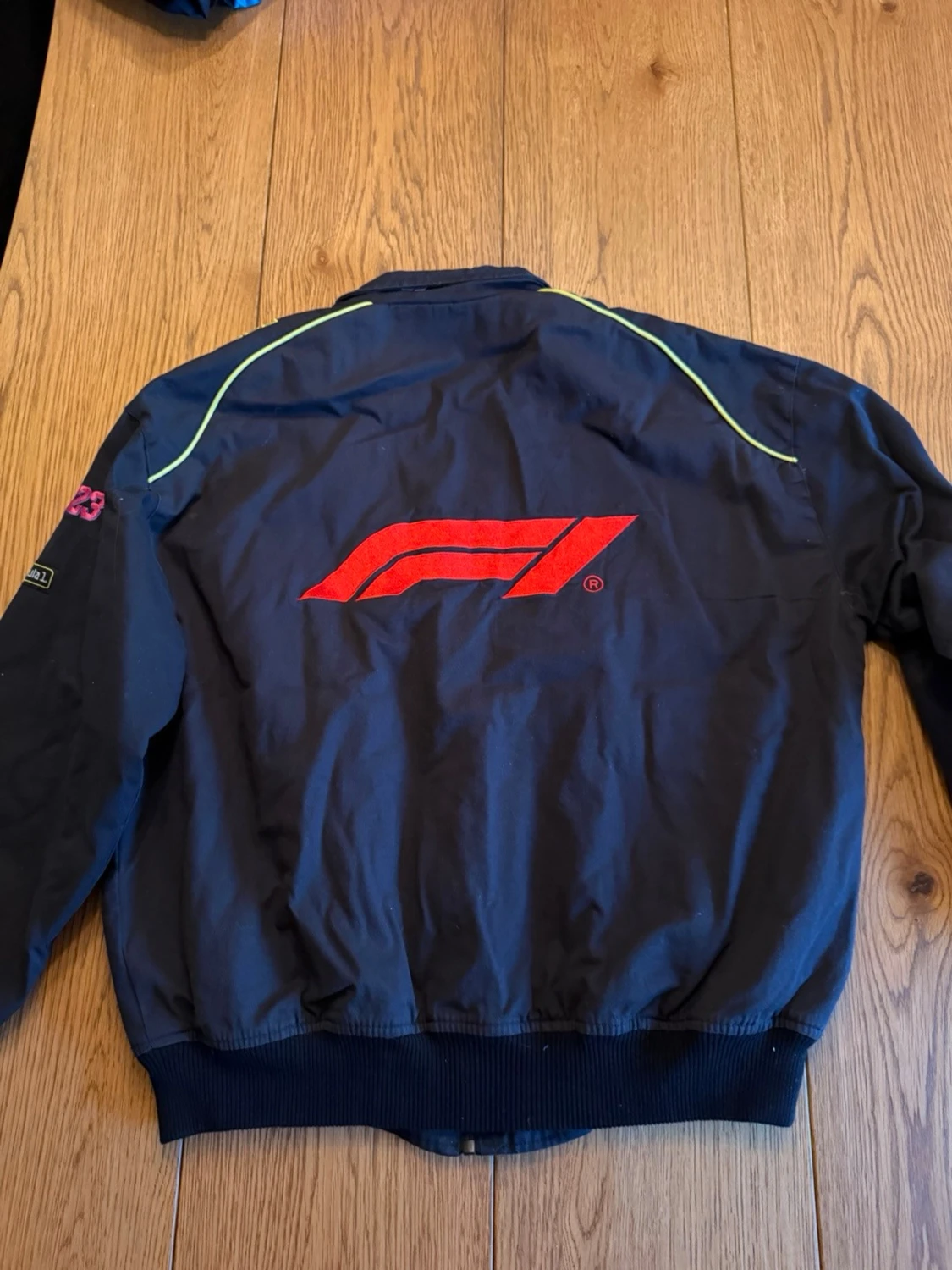 F1 Jacka  - 1