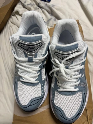 Asics kayano 14 - Snygga sneakers från Asics. helt nya utan box.