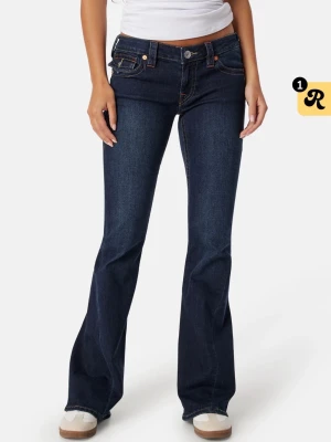 Mörkblå bootcut jeans True Religion - Säljer dessa helt nya True Religion jeansen, har använts max 1-2 gånger och har inga tecken på andvöndning. Storlek 27, skriv privat för frågor om mått eller fler bilder. 