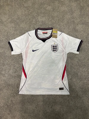 England fotbolls tröja - Aldrig använd