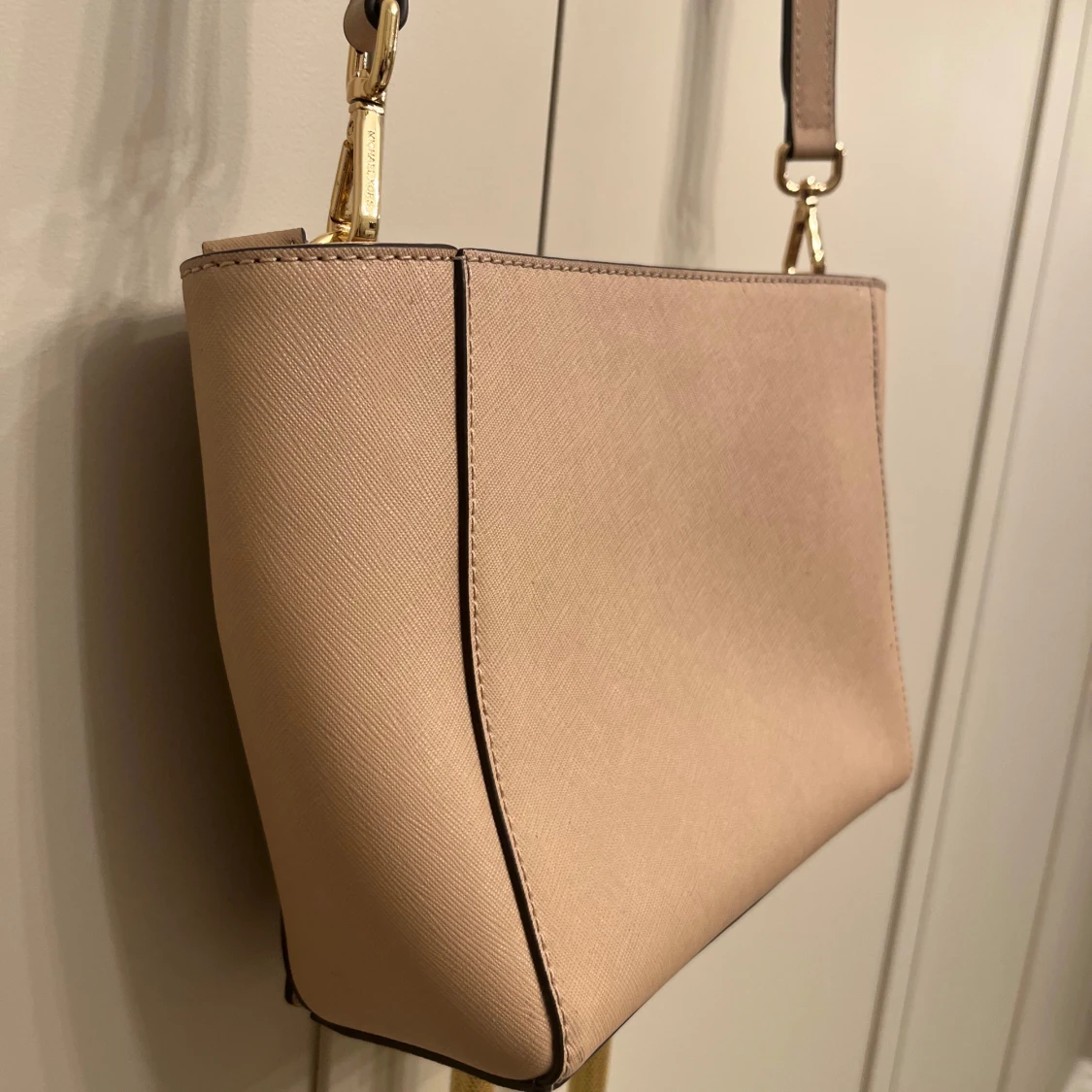 Michael Kors Hamilton Axelremsväska  - 92