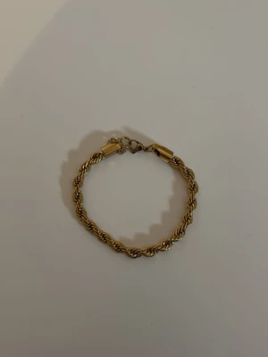 Fint armband  - Väldigt fint armband 