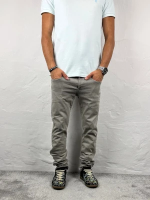 Replay jeans  - Ett par riktigt snygga jeans från Replay i storlek W29 L32 i modellen Anbbas Hyperflex 