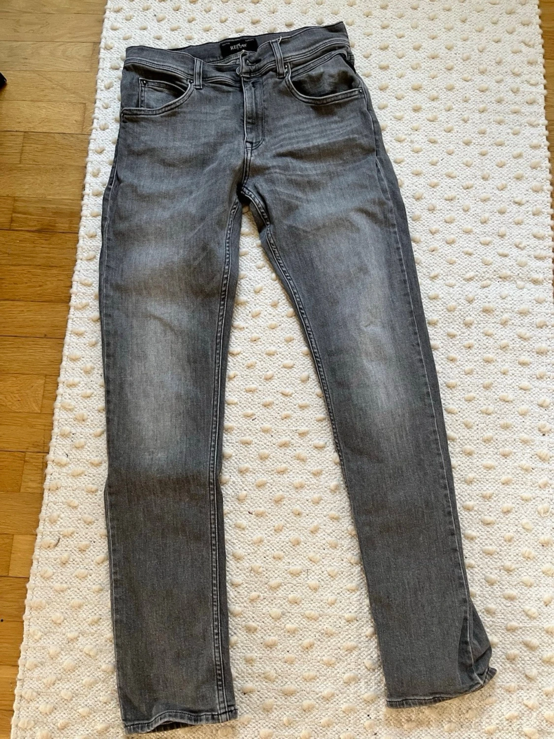 Grå jeans från Replay Wallys - 2