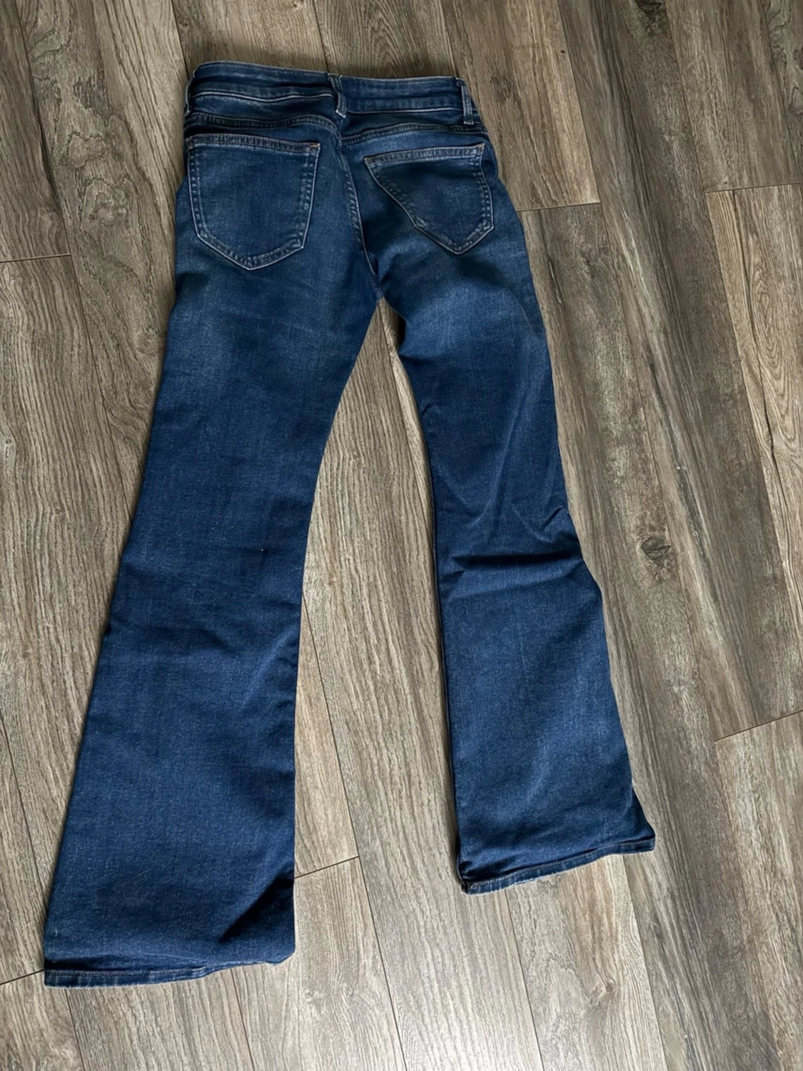 Mörkblå bootcut jeans - 3