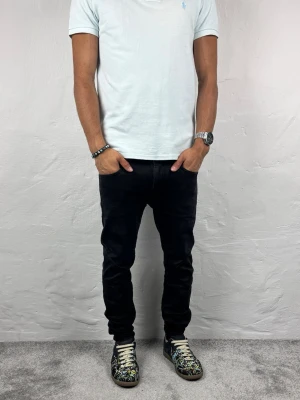 Replay jeans  - Ett par riktigt snygga jeans från Replay i storlek W28 L30 i modellen Bronny