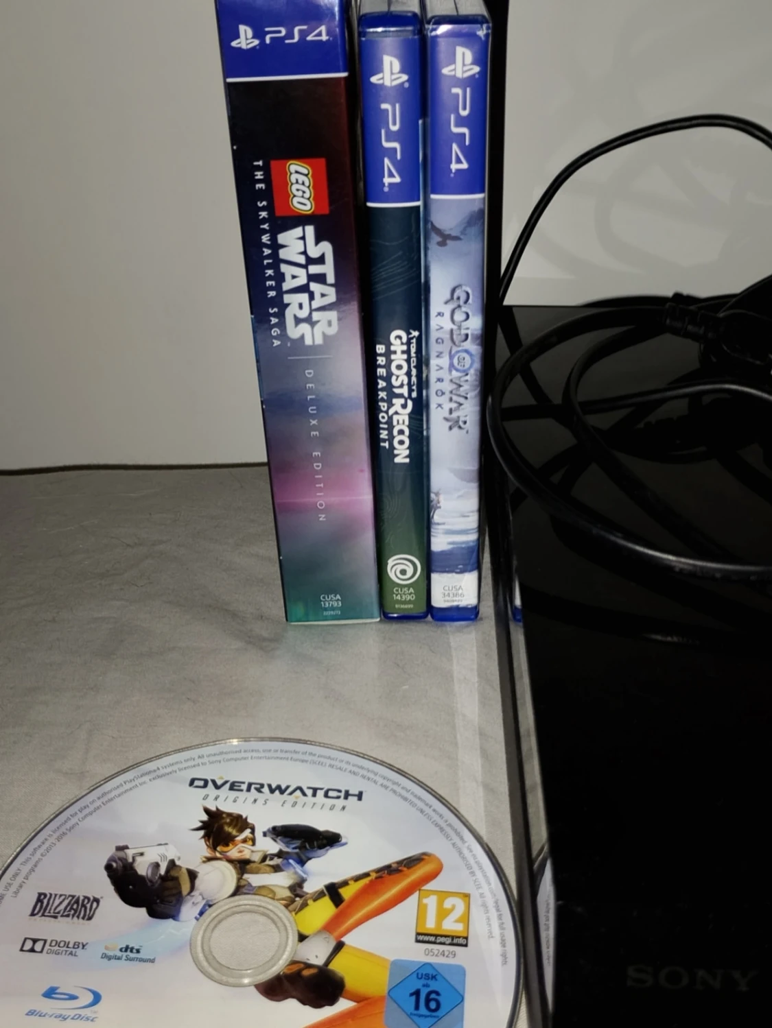 PS4 500GB med tillbehör och spel - 1
