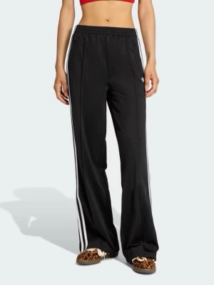 Adidas firebird track pants - Endast använda en gång! Hög eller låg midja, går att justera med knytband.